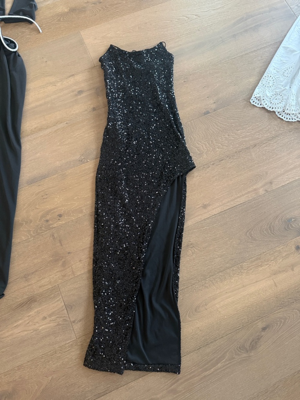 Black Sequin One-Shoulder Evening Dress